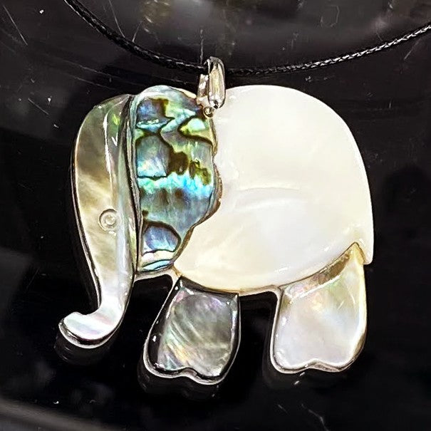Collier Pendentif Éléphant En Abalone Avec Cordon Noir
