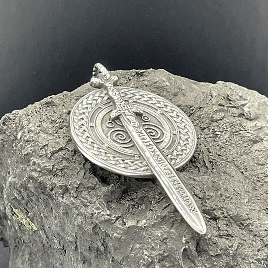 Pendentif Acier Inoxydable Gothique Épée