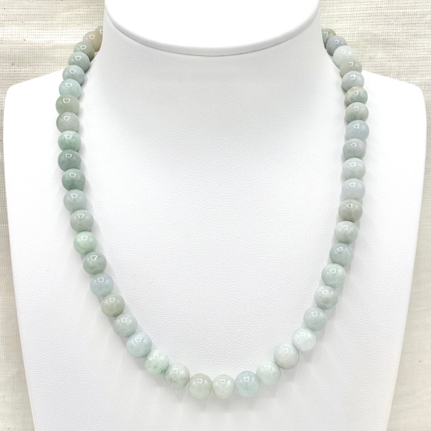 Collier Pierre Naturelle Jadeite Avec Fermoir En Acier