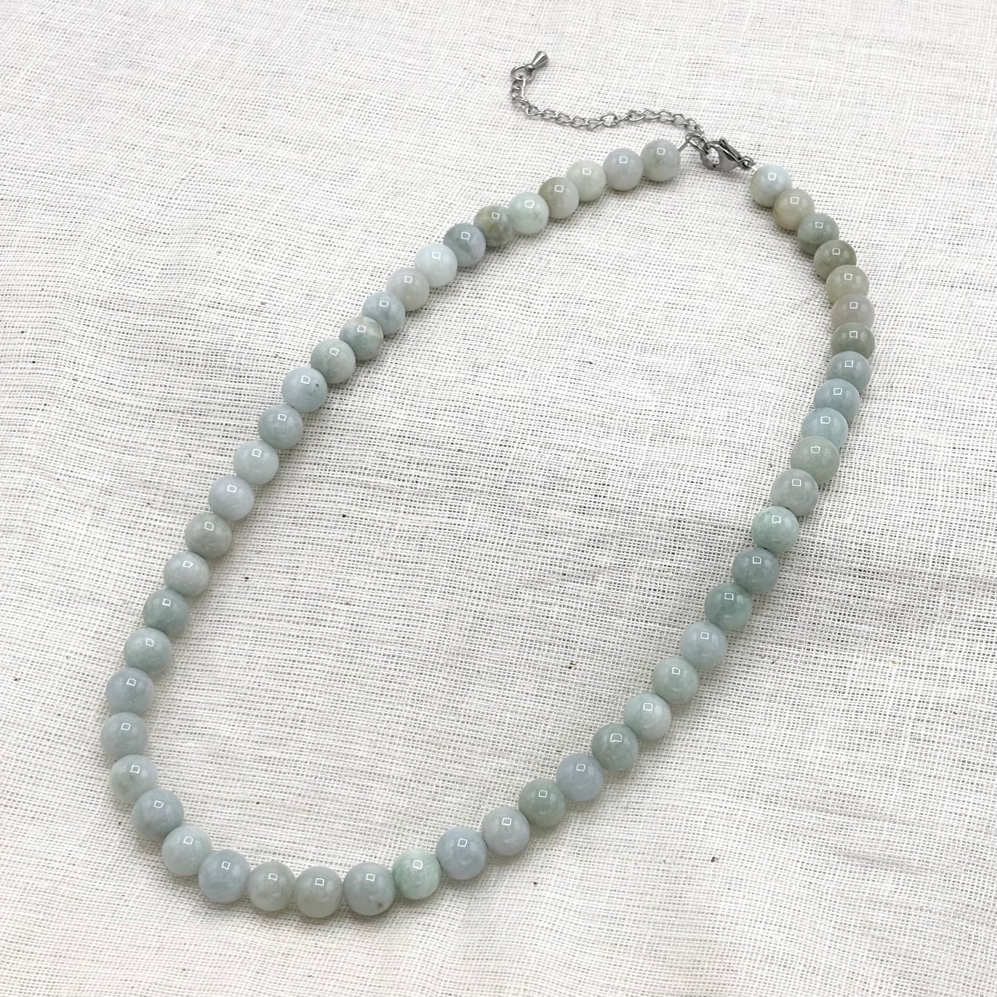 Collier Pierre Naturelle Jadeite Avec Fermoir En Acier