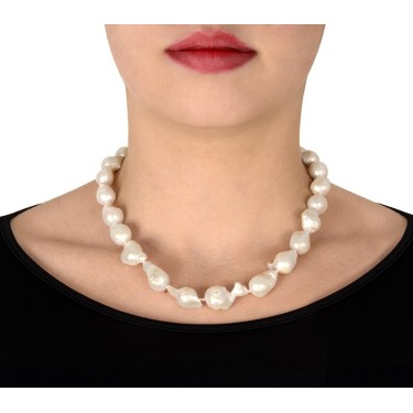 NECKLACE BAROQUES PEARLS