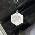 Collier pendentif  cristal de roche hexagone sur cordon noir