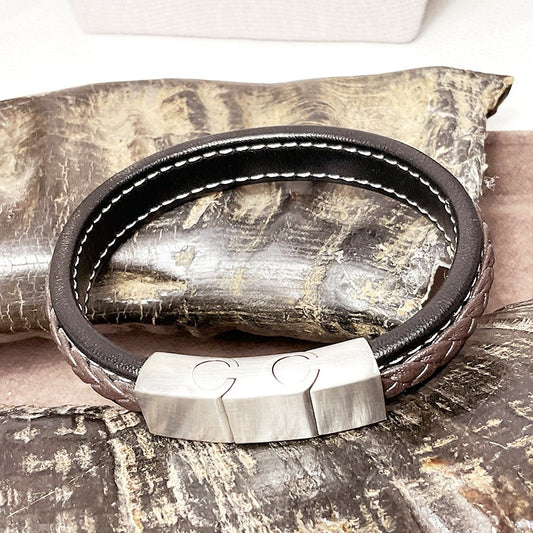 Bracelet Homme En Acier Tressé Avec Un Fermoir Magnétique