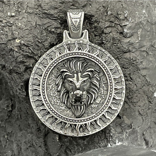 Pendentif Acier Inoxydable Tete Lion Sur Medaille