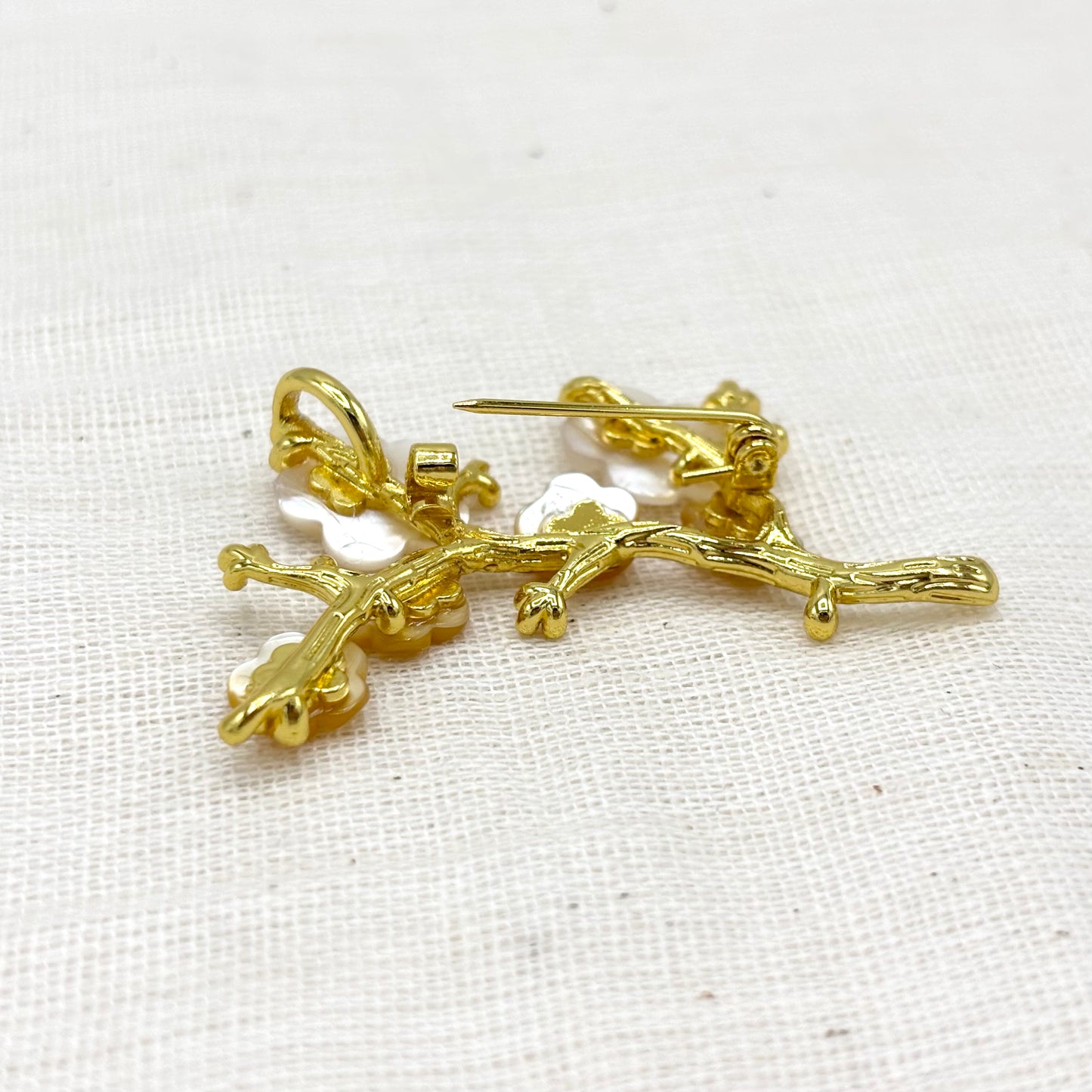 Broche Fleurs Strass Acier Inoxydable Doré