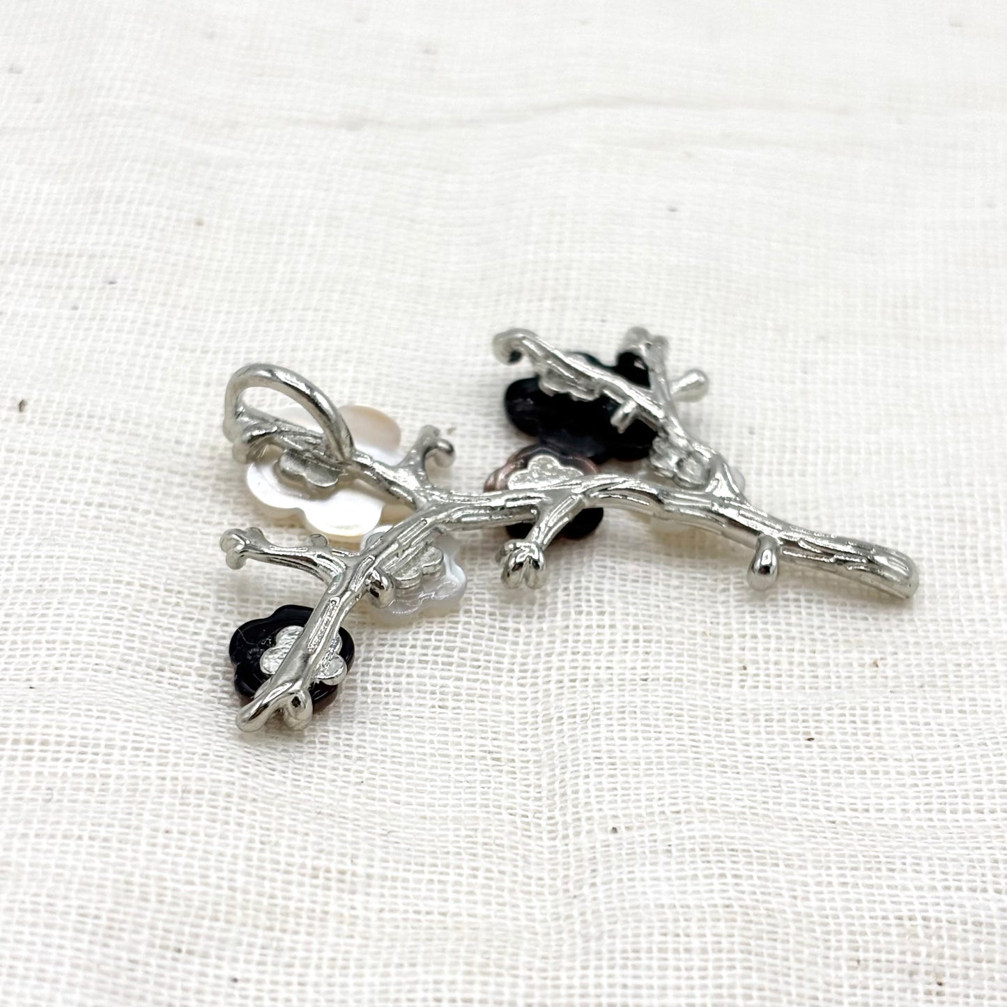 Pendentif Fleurs En Nacre Strass
