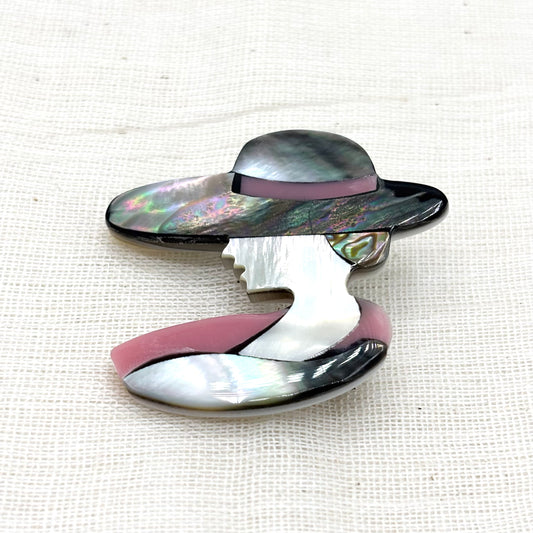 Broche Dame À Chapeau En Abalone